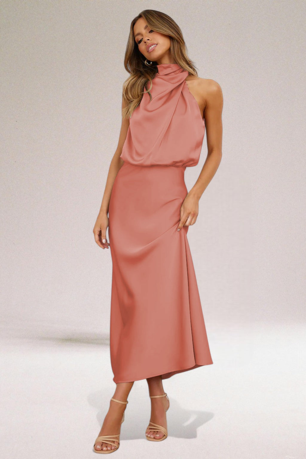 Alma | Glamorous satin dress with halter