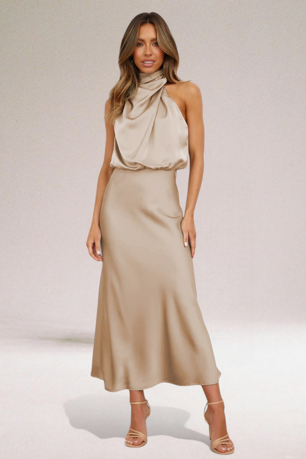 Alma | Glamorous satin dress with halter