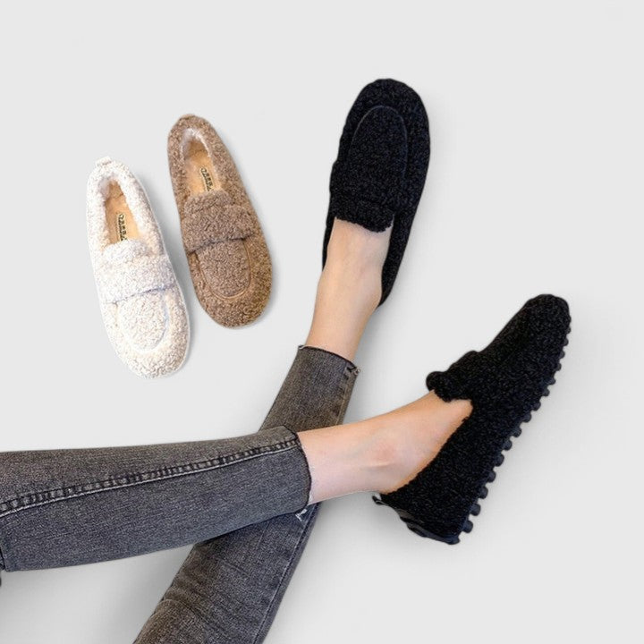 Laurren | Warm slip-ons with an elegant design