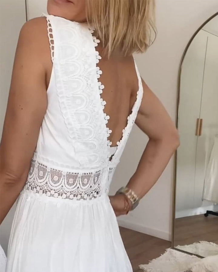 Emilia® | V-neck dress with lace