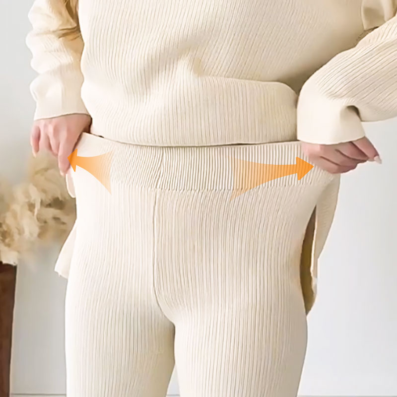 Luisa | Casual two-piece set with V-neck and slit